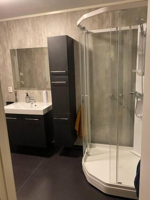 Aurora Apartment Very Close To Cable Car And Sherpatrappa Tromsø Exterior foto